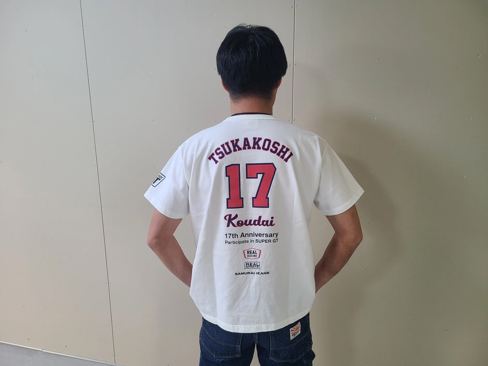 SUPER GT参戦17周年記念Tシャツを限定販売｜塚越広大